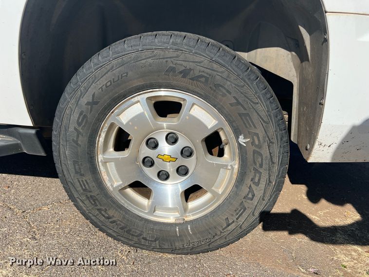 image for item LI9348 2011 Chevrolet Suburban  SUV