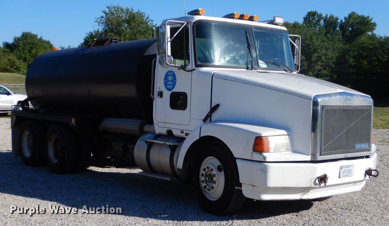 image for item LP9387 1994 White GMC WCA  water truck