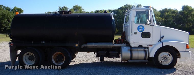 image for item LP9387 1994 White GMC WCA  water truck