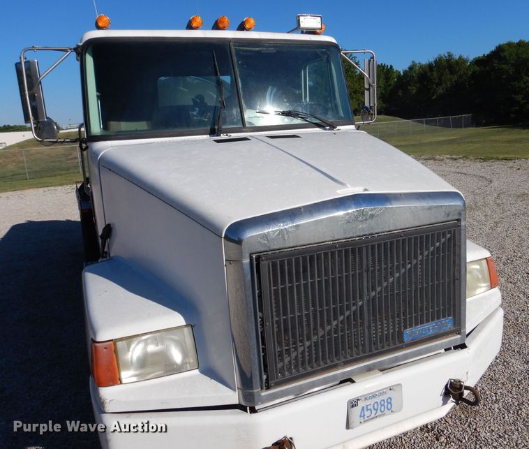 image for item LP9387 1994 White GMC WCA  water truck