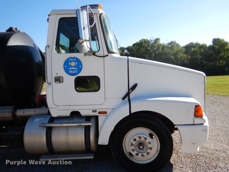 image for item LP9387 1994 White GMC WCA  water truck
