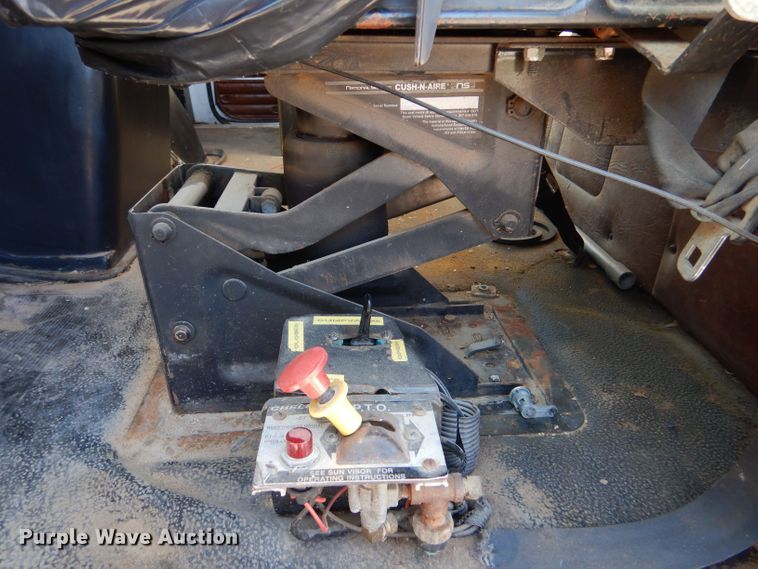 image for item LP9387 1994 White GMC WCA  water truck