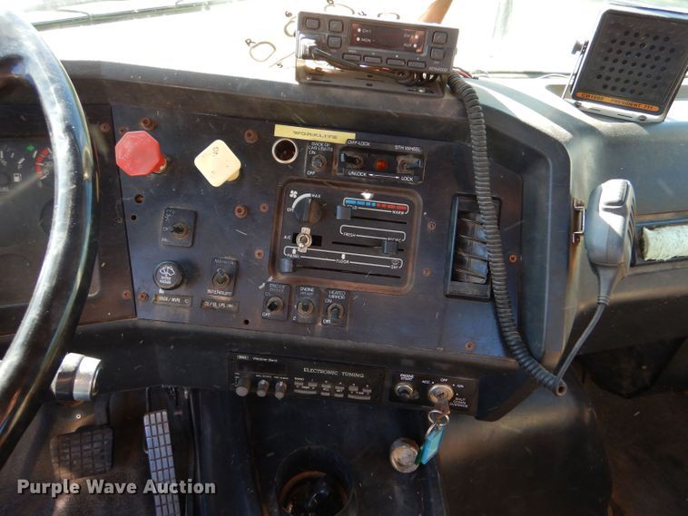 image for item LP9387 1994 White GMC WCA  water truck