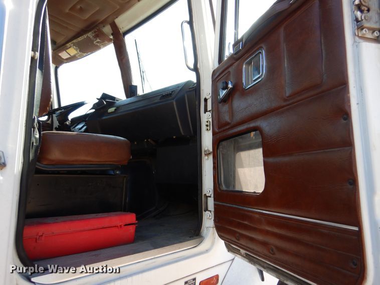 image for item LP9387 1994 White GMC WCA  water truck