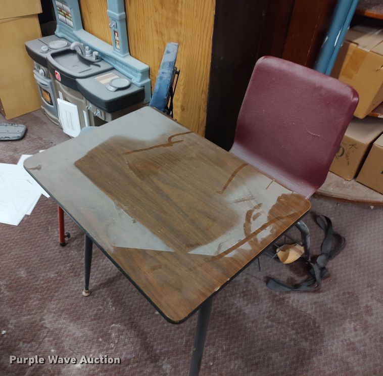 image for item LU9159 Office supplies and equipment