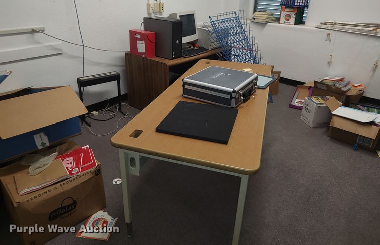 image for item LU9162 Office supplies and equipment