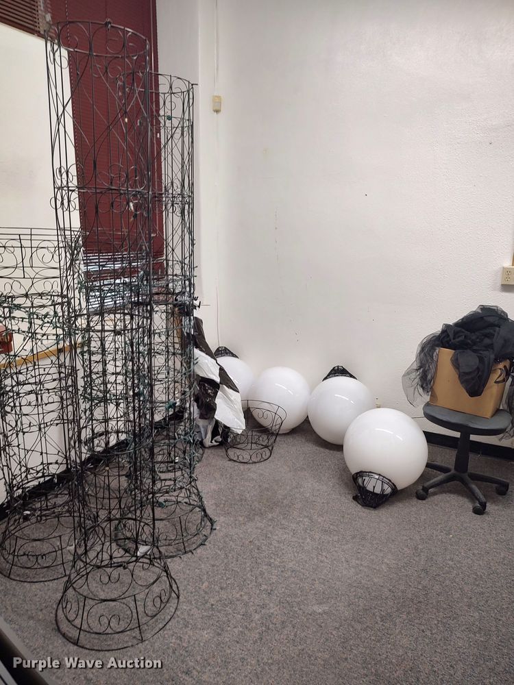 image for item LU9162 Office supplies and equipment