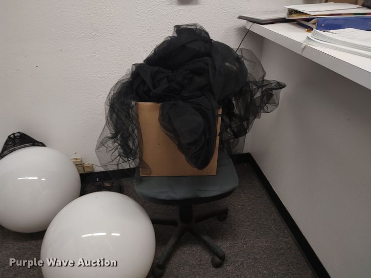 image for item LU9162 Office supplies and equipment