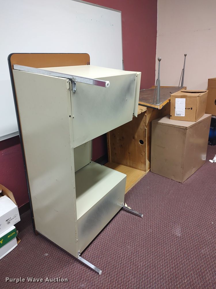 image for item LU9163 Office supplies and equipment