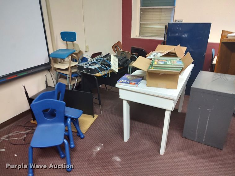 image for item LU9163 Office supplies and equipment