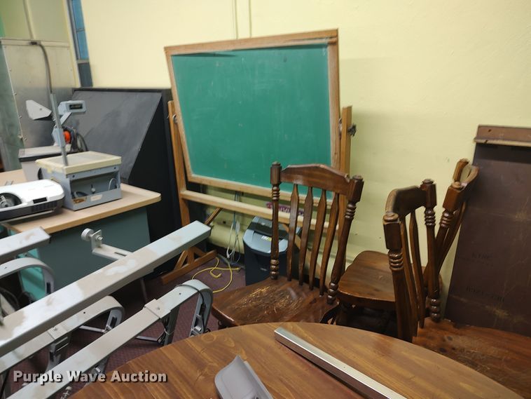 image for item LU9163 Office supplies and equipment