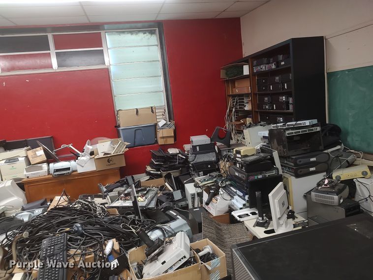 image for item LU9164 Office supplies and equipment