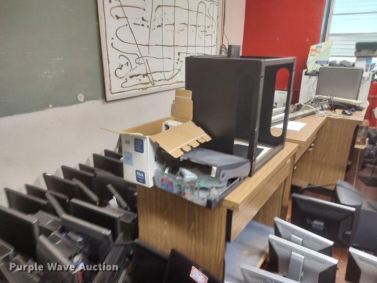 image for item LU9164 Office supplies and equipment