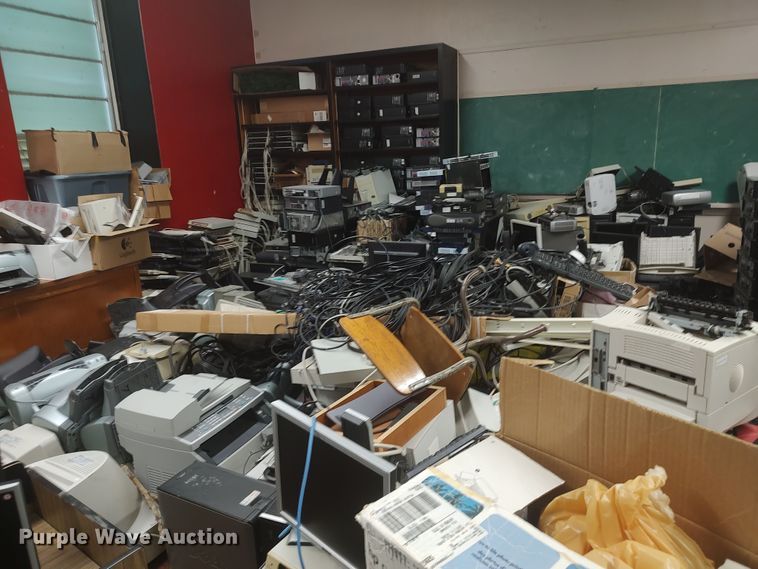 image for item LU9164 Office supplies and equipment