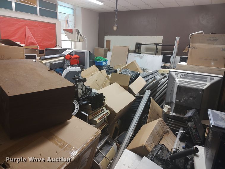 image for item LU9164 Office supplies and equipment