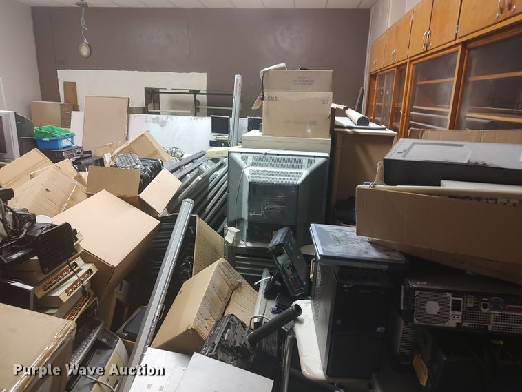 image for item LU9164 Office supplies and equipment