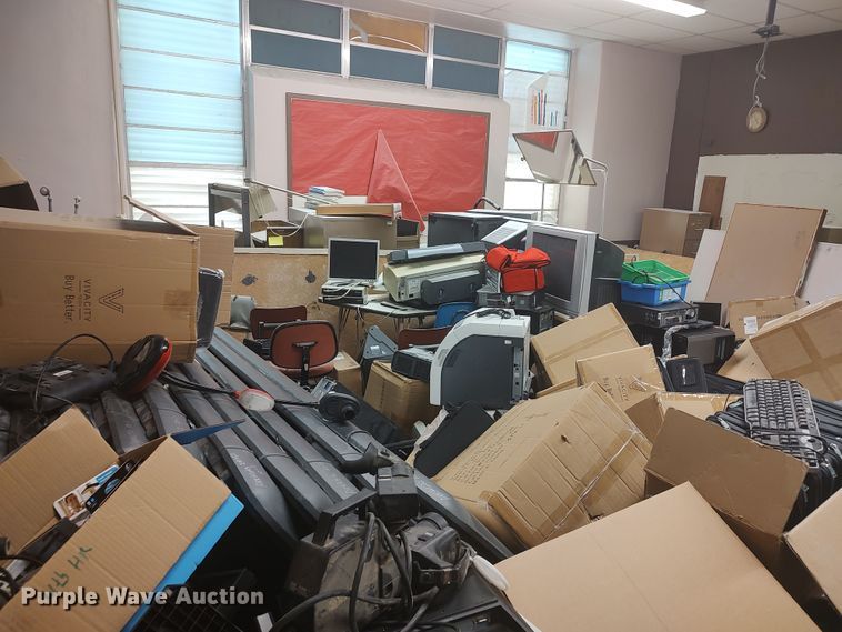 image for item LU9164 Office supplies and equipment