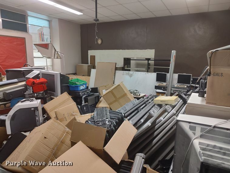 image for item LU9164 Office supplies and equipment