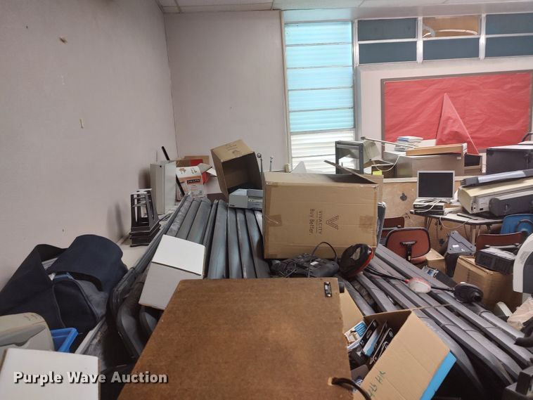 image for item LU9164 Office supplies and equipment