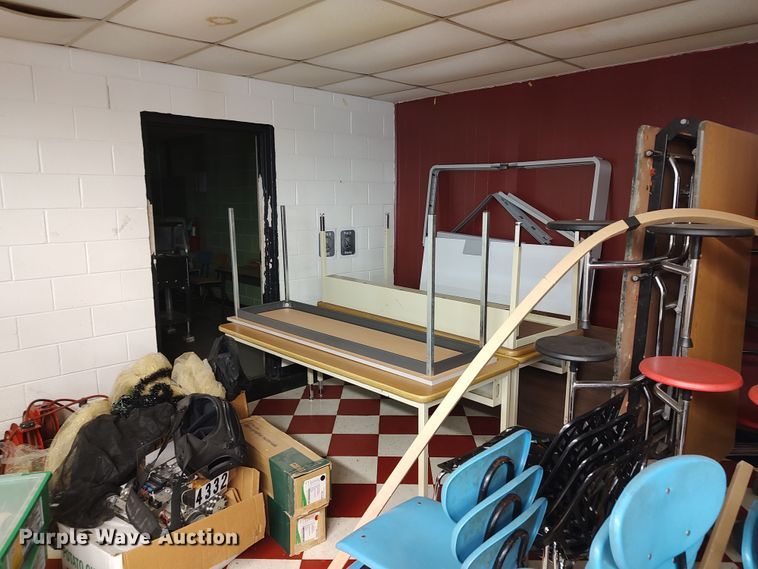 image for item LU9169 Office supplies and equipment