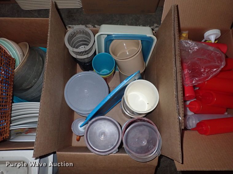 image for item LU9401 Restaurant equipment