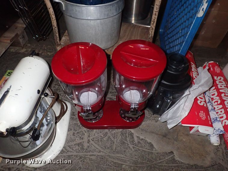 image for item LU9401 Restaurant equipment