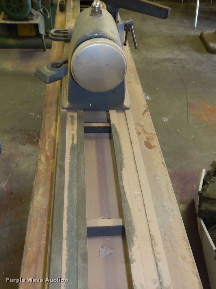 image for item MD9256 Craftsman  wood turning lathe