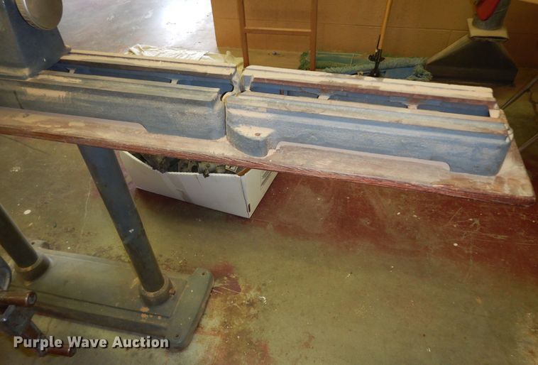 image for item MD9256 Craftsman  wood turning lathe