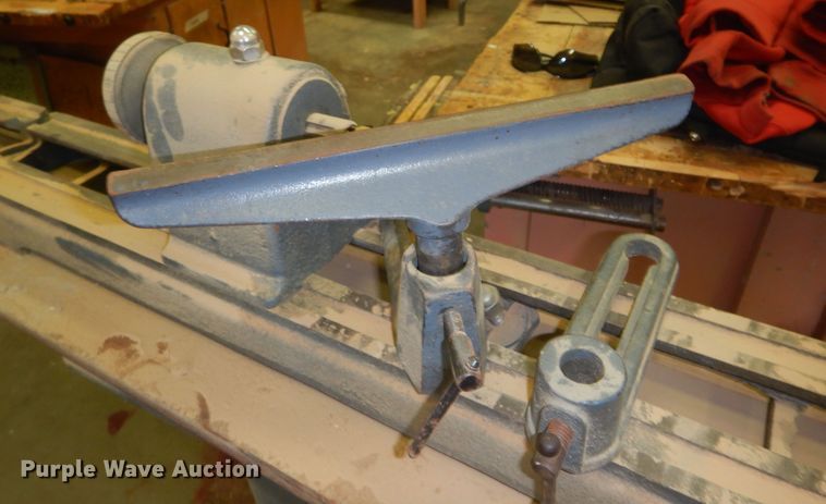 image for item MD9256 Craftsman  wood turning lathe