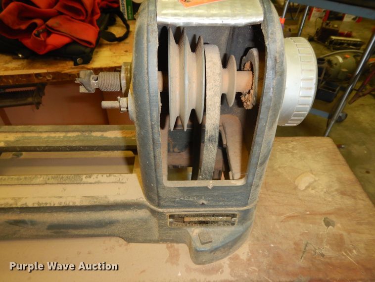 image for item MD9256 Craftsman  wood turning lathe