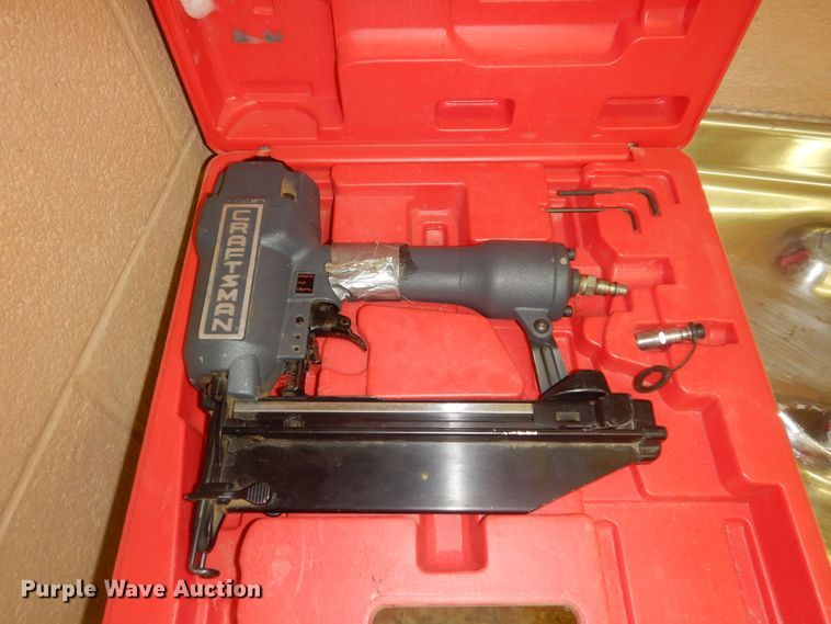 image for item MD9264 (4) nail guns