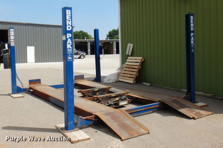 image for item MF9672 2004 Bend Pak HD-12SS  four post automotive lift