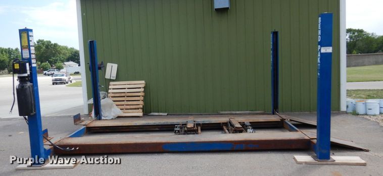 image for item MF9672 2004 Bend Pak HD-12SS  four post automotive lift