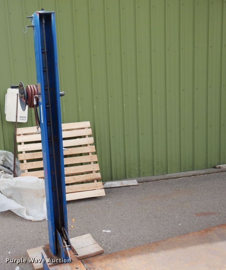 image for item MF9672 2004 Bend Pak HD-12SS  four post automotive lift