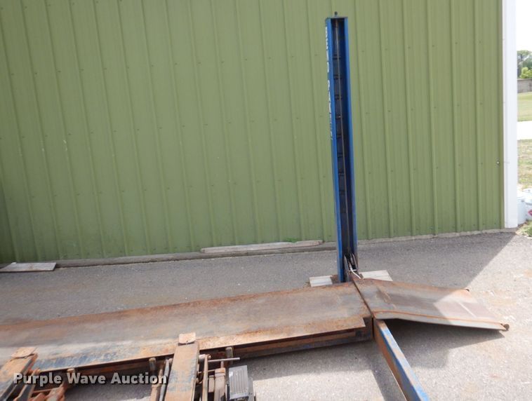 image for item MF9672 2004 Bend Pak HD-12SS  four post automotive lift