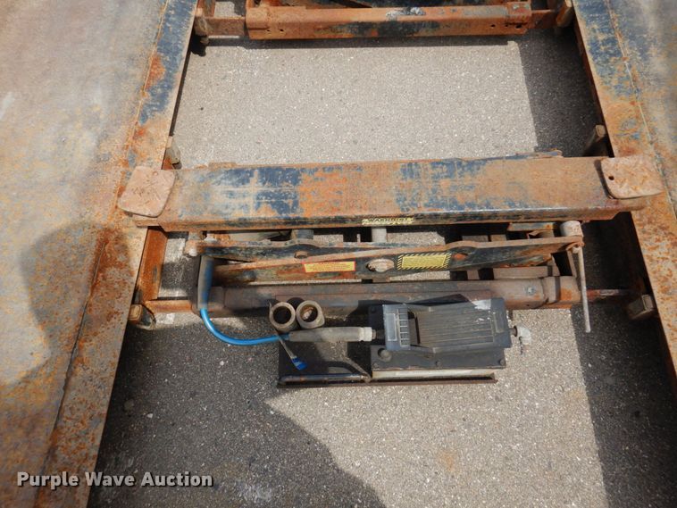 image for item MF9672 2004 Bend Pak HD-12SS  four post automotive lift