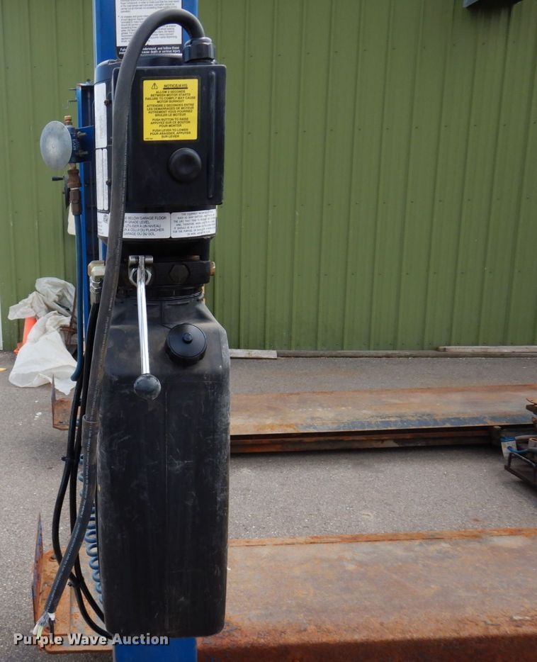 image for item MF9672 2004 Bend Pak HD-12SS  four post automotive lift