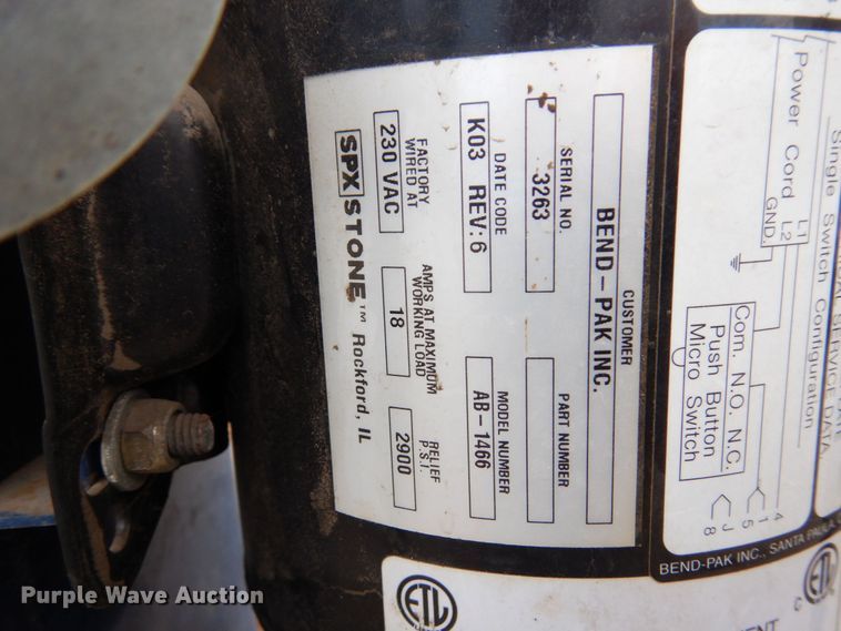 image for item MF9672 2004 Bend Pak HD-12SS  four post automotive lift