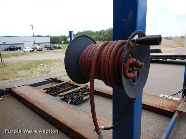 image for item MF9672 2004 Bend Pak HD-12SS  four post automotive lift