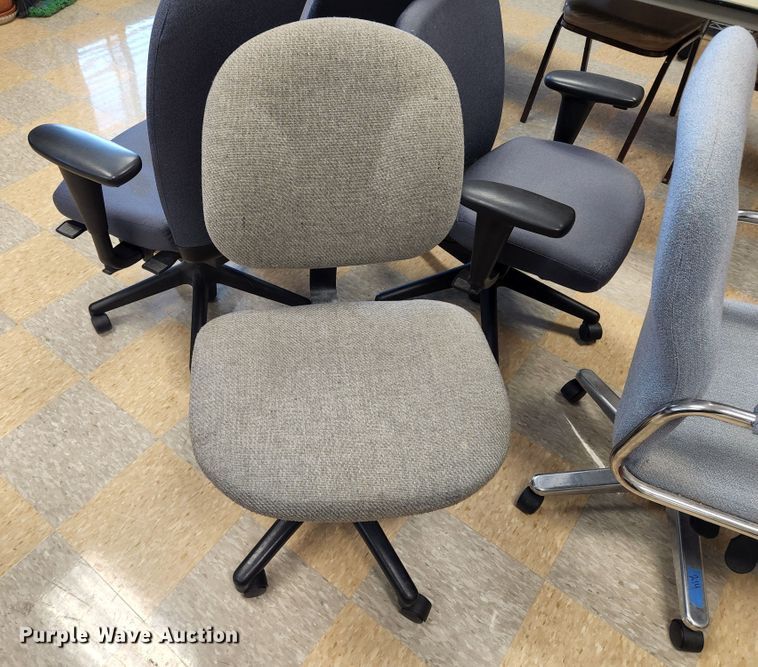 image for item MK9006 (5) chairs