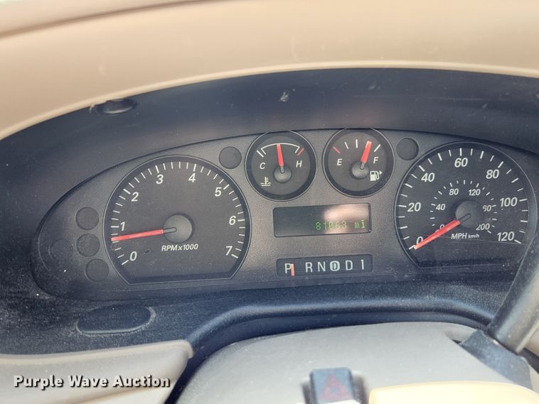 image for item MK9013 2005 Ford Taurus SE