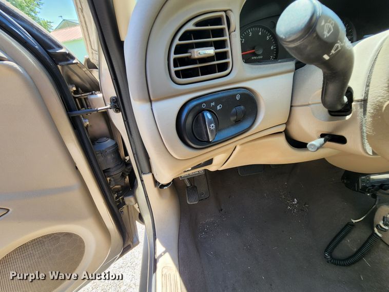 image for item MK9013 2005 Ford Taurus SE