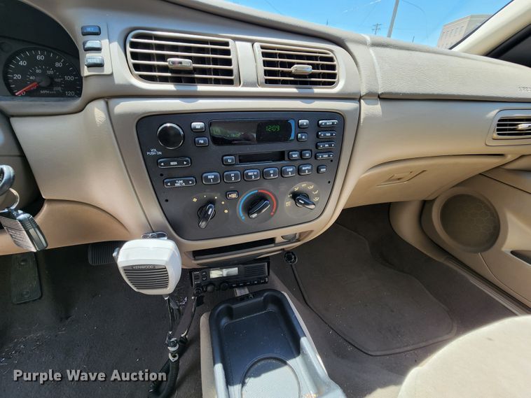 image for item MK9013 2005 Ford Taurus SE