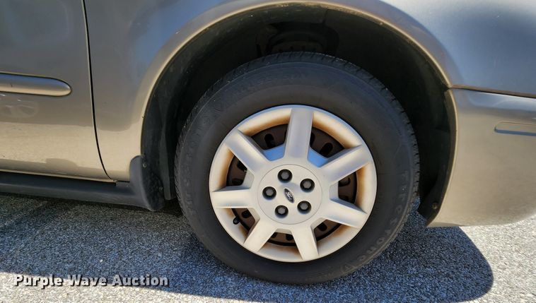 image for item MK9013 2005 Ford Taurus SE