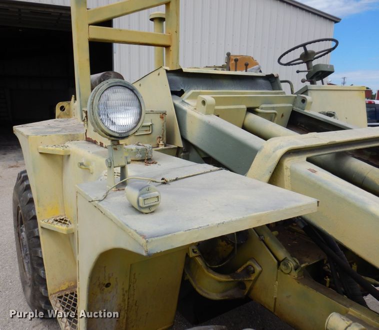 image for item MU9645 Chysler MLT-6CH  telehandler