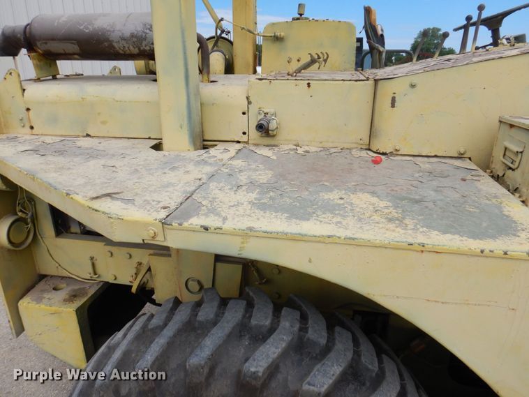 image for item MU9645 Chysler MLT-6CH  telehandler