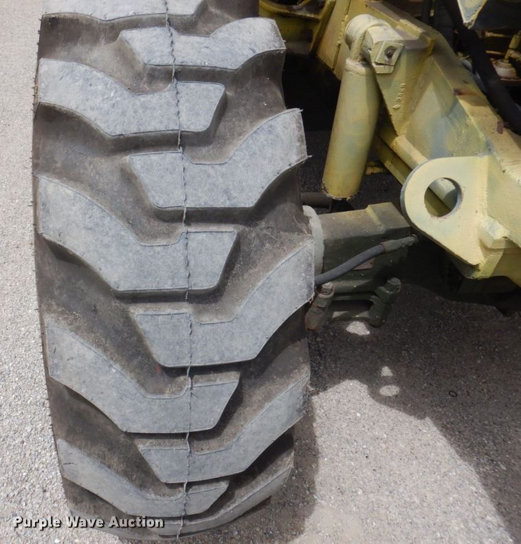 image for item MU9645 Chysler MLT-6CH  telehandler