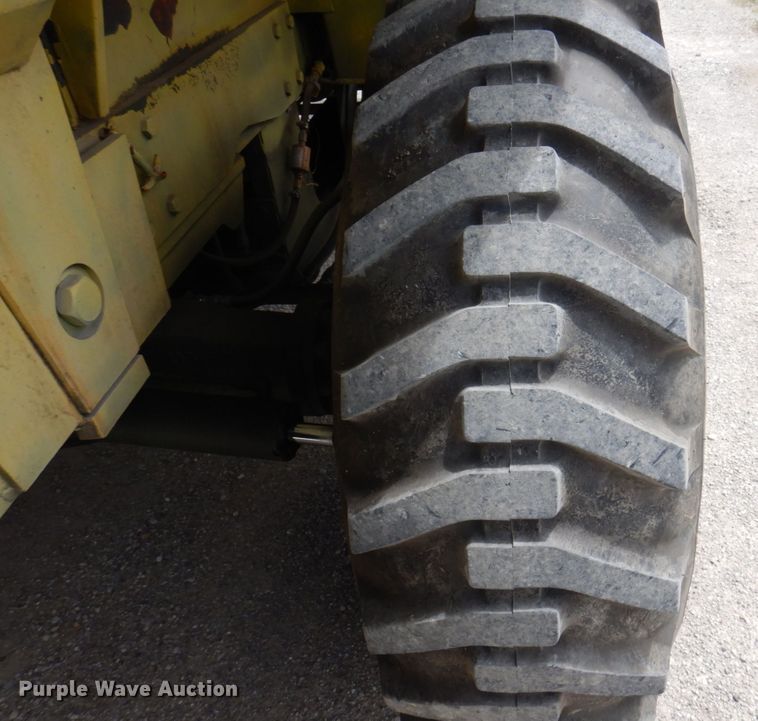 image for item MU9645 Chysler MLT-6CH  telehandler