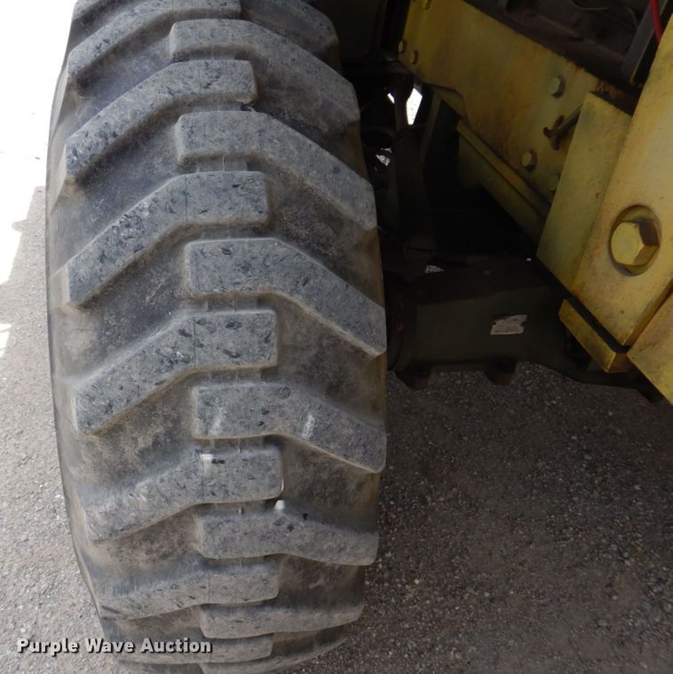 image for item MU9645 Chysler MLT-6CH  telehandler