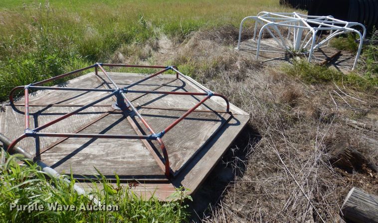 image for item MW9284 (2) merry-go-rounds